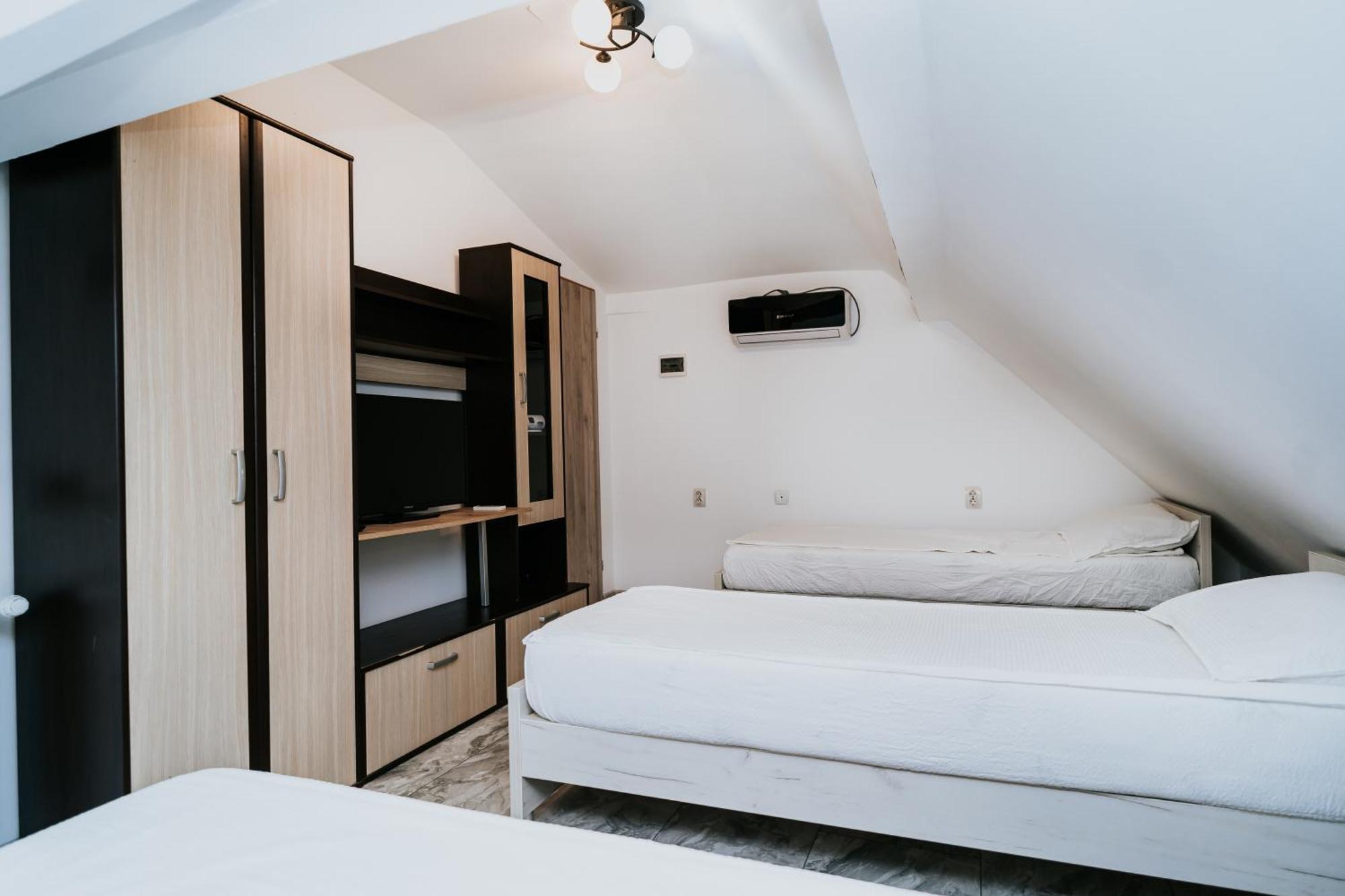 Apartment Attic Sibiu Exterior photo