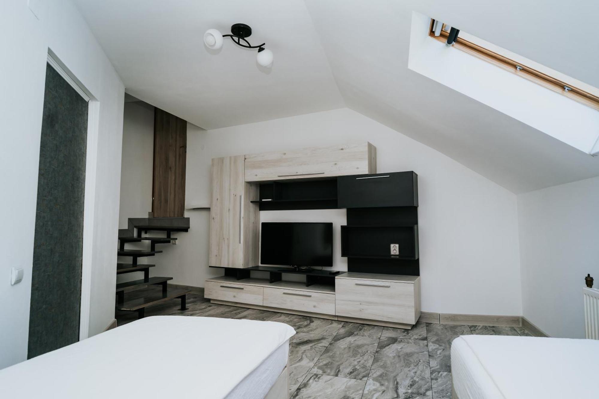 Apartment Attic Sibiu Exterior photo